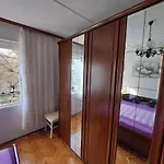 Lejlighed Split Apartment *